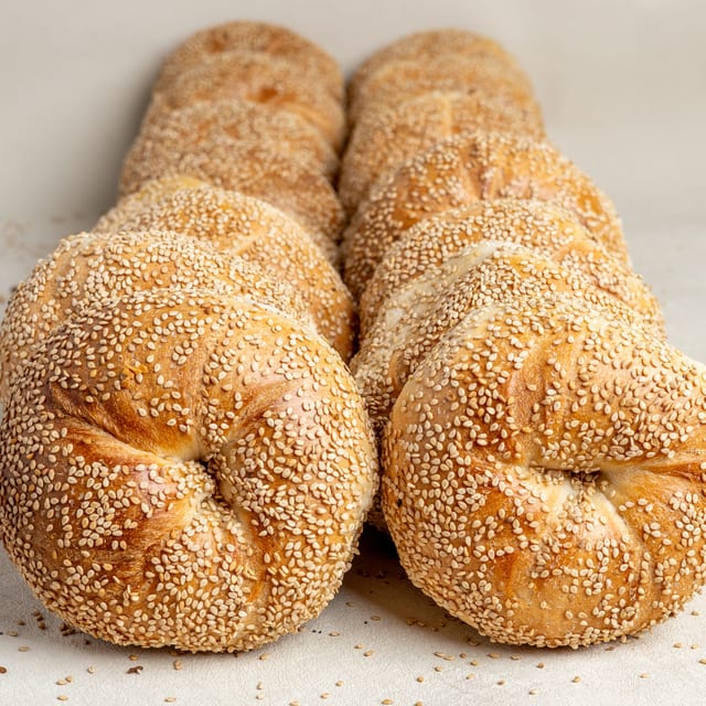 Dozen Bagels.